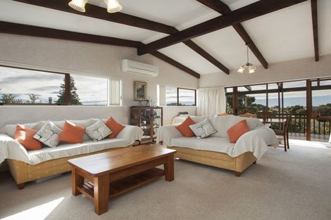 Photo of property in 10 Patterson Place, Waihi Beach, 3611