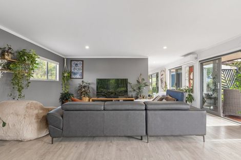 Photo of property in 10 Hillview Road, Waihi Beach, 3611