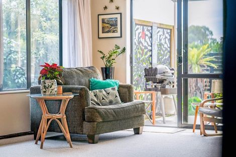 Photo of property in 23 Harry Shaw Way, Raumati South, Paraparaumu, 5032