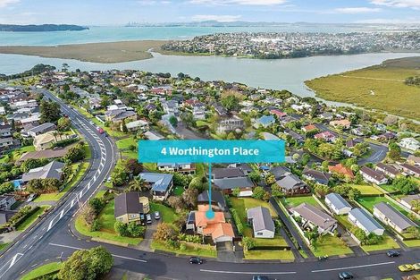 Photo of property in 4 Worthington Place, West Harbour, Auckland, 0618
