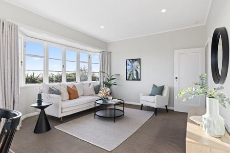 Photo of property in 51 Burrow Road, Pukekohe, 2120