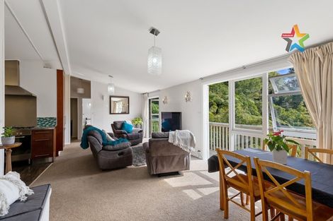 Photo of property in 32 Ngahere Street, Stokes Valley, Lower Hutt, 5019