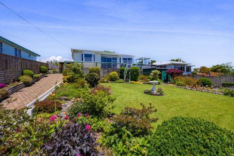 Photo of property in 81 Omata Road, Marfell, New Plymouth, 4310