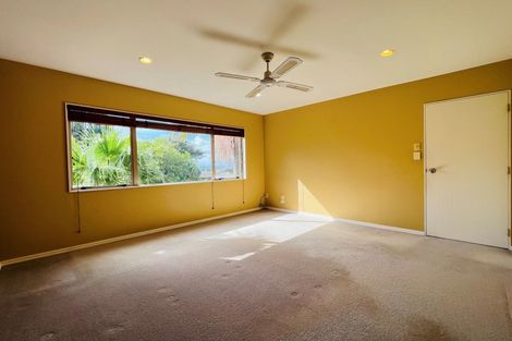 Photo of property in 701a Beach Road, Rothesay Bay, Auckland, 0630