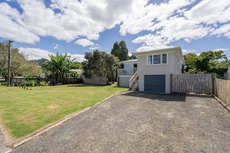 Photo of property in 3 Daphne Road, Tairua, 3508