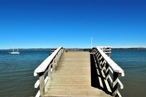 Photo of property in 53 Island Bay Road, Beach Haven, Auckland, 0626