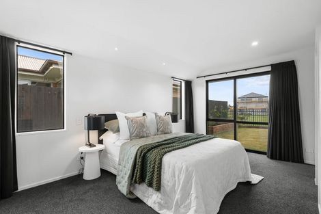 Photo of property in 28 Pistacia Place, Hornby, Christchurch, 8025