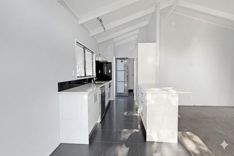 Photo of property in 4 Nearco Street, Randwick Park, Auckland, 2105