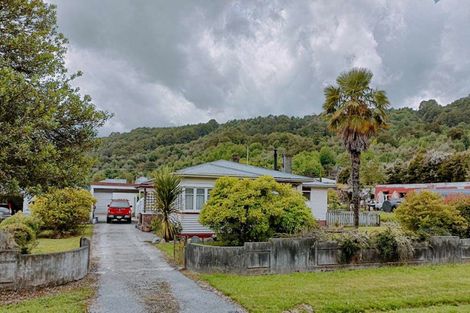 Photo of property in 4 Dunn Street, Reefton, 7830