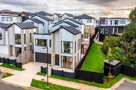 Photo of property in 14 Greenstead Close, Flat Bush, 2019