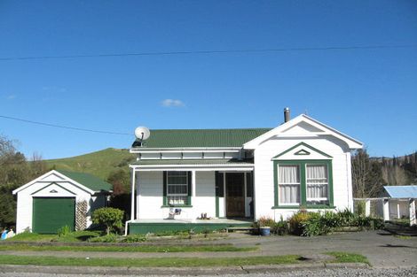 Photo of property in 39 Kaka Road, Taihape, 4720