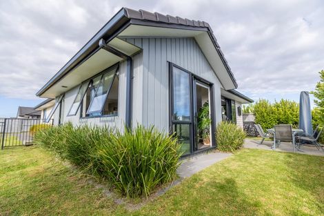 Photo of property in 1 Fontana Street, Papamoa, 3118