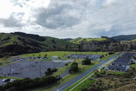 Photo of property in 2 Mahi Road, Helensville, 0800