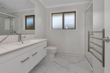 Photo of property in 9 Kapiakauri Road, One Tree Point, 0118