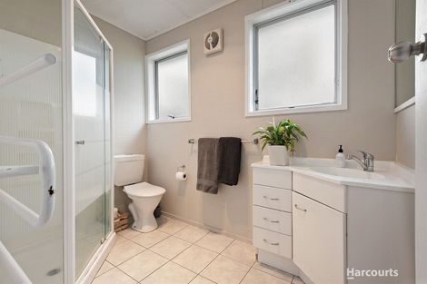 Photo of property in 13 Leatham Crescent, Opaheke, Papakura, 2113