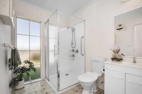 Photo of property in 36 Bell Common Close, Bethlehem, Tauranga, 3110
