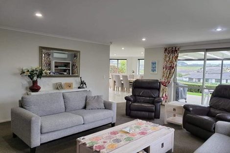 Photo of property in 28 Helenslee Road, Pokeno, 2402