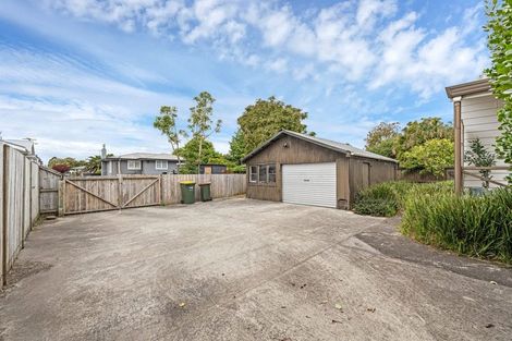 Photo of property in 2/20 Hill Crescent, Papakura, 2110