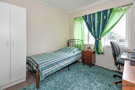Photo of property in 11 Awatere Street, Clover Park, Auckland, 2023
