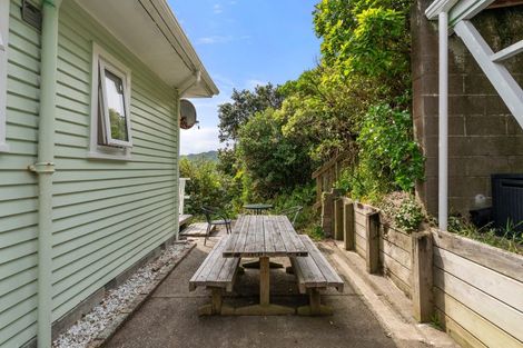 Photo of property in 16 Waru Street, Khandallah, Wellington, 6035