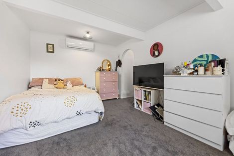 Photo of property in 65 Mornington Road, Balaclava, Dunedin, 9011