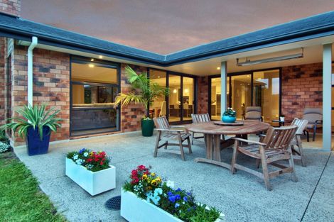 Photo of property in 82a Shaw Road, Oratia, Auckland, 0604