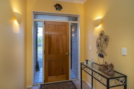 Photo of property in 17 Whiting Drive, Wakefield, 7025