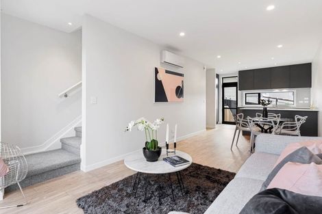 Photo of property in 3/805 Riddell Road, Saint Heliers, Auckland, 1071
