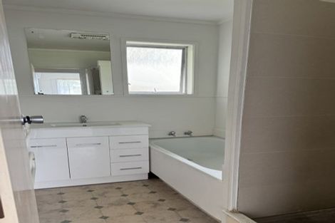 Photo of property in 3/16 Marriott Road, Pakuranga, Auckland, 2010
