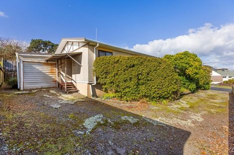 Photo of property in 14 Herekawe Drive, Spotswood, New Plymouth, 4310
