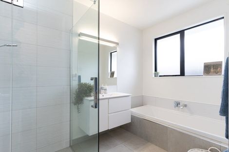 Photo of property in 10 Spalling Road, Halswell, Christchurch, 8025