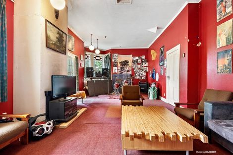 Photo of property in 21a Priscilla Crescent, Mornington, Wellington, 6021