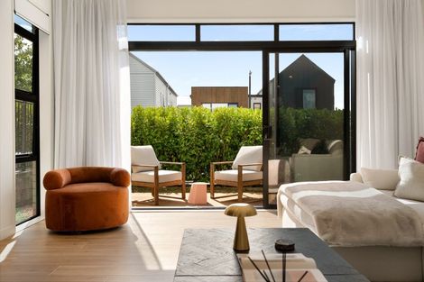 Photo of property in 2 Skua Road, Hobsonville, Auckland, 0616