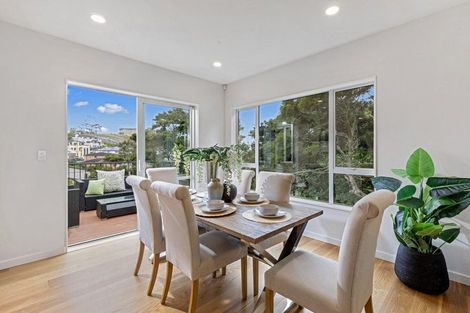 Photo of property in 487a East Coast Road, Murrays Bay, Auckland, 0630