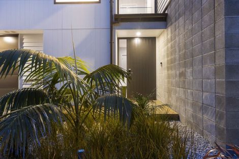 Photo of property in 7/1a Montrose Place, Highlands Park, New Plymouth, 4312