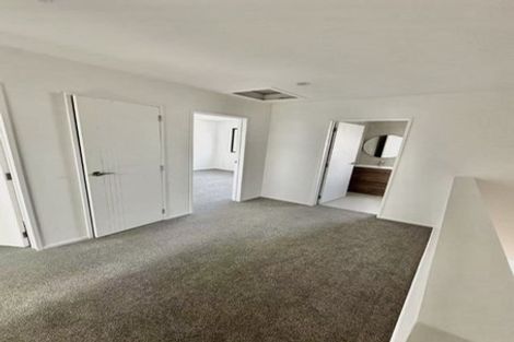 Photo of property in 15b Pipitea Place, Massey, Auckland, 0614