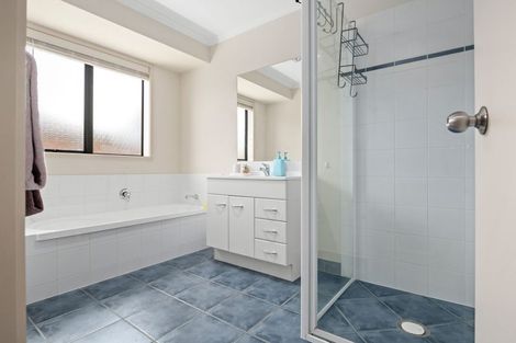 Photo of property in 2 Lavenham Place, Rototuna North, Hamilton, 3210