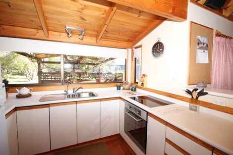 Photo of property in 216 Waimaire Avenue, Matarangi, Whitianga, 3592