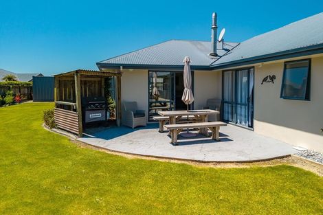 Photo of property in 2 Mayer Crescent, Wakefield, 7025