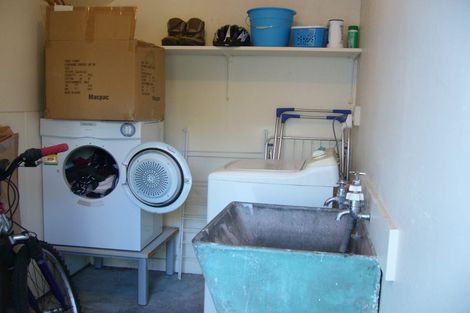 Photo of property in 2/25 Clifton Terrace, Kelburn, Wellington, 6012