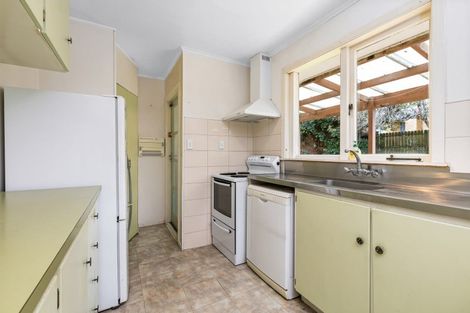 Photo of property in 6 Palmer Avenue, Glen Eden, Auckland, 0602