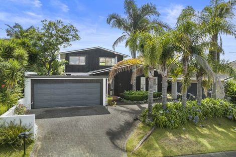 Photo of property in 3 Fielding Crescent, Farm Cove, Auckland, 2012