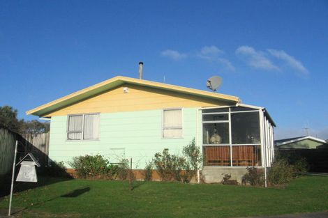 Photo of property in 27 Robinson Crescent, Westbrook, Palmerston North, 4412