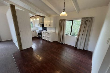 Photo of property in 38 Carlton Terrace, Westown, New Plymouth, 4310