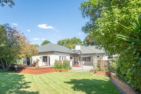 Photo of property in 26 Pahiatua Street, Hokowhitu, Palmerston North, 4410