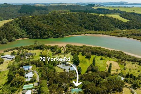 Photo of property in 79 Yorke Road, Haruru, 0204