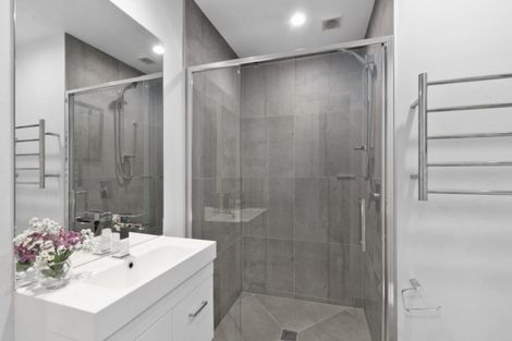 Photo of property in 10 Carder Court, Hobsonville, Auckland, 0618