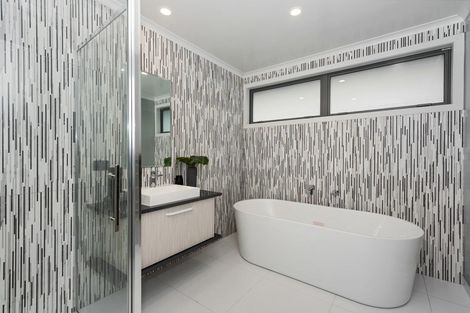 Photo of property in 10 Sydney Place, Flagstaff, Hamilton, 3210