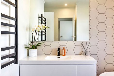 Photo of property in 3/9 Brian Avenue, Forrest Hill, Auckland, 0620