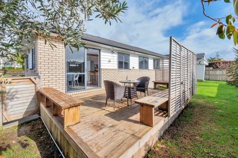 Photo of property in 35 English Oak Drive, Schnapper Rock, Auckland, 0632